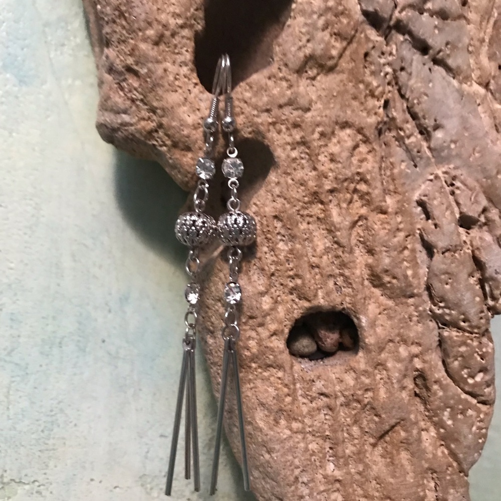 Dangle earrings